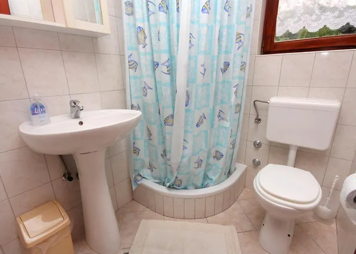 With A Swimming Pool Baska, Krk - 5354 באסקה