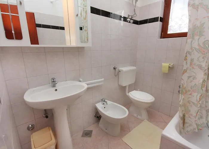 דירה With A Swimming Pool Baska, Krk - 5354 באסקה